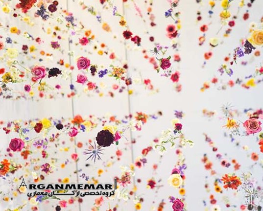 طراحی بی نظیر گالری سان فرانسیسکو با هشت هزار گُل