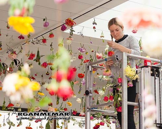 طراحی بی نظیر گالری سان فرانسیسکو با هشت هزار گُل