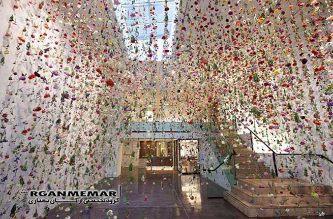 طراحی بی نظیر گالری سان فرانسیسکو با هشت هزار گُل